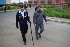 <strong>Некоторые горожане вышли на улицу с кувалдами и ломиками, чтобы демонтировать установленные там конструкции</strong>