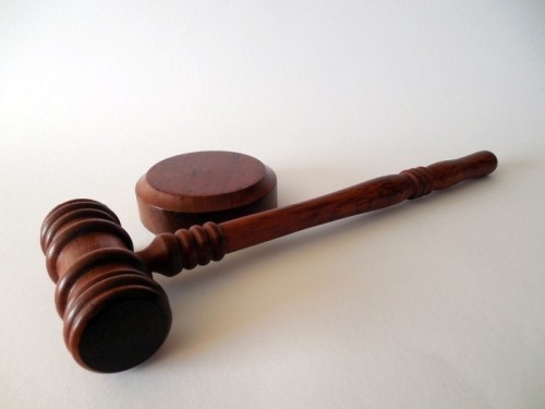 Артёмовский суд вынес приговор группе лиц, занимавшихся вовлечением несовершеннолетних в занятие проституцией
