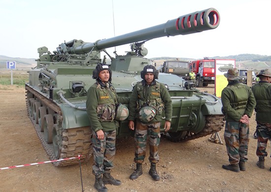 На полигоне в Приморье для индийских военных устроили показные занятия по огневой подготовке