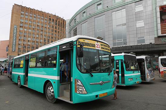 Во Владивостоке увеличили количество автобусов на маршрутах — мэрия