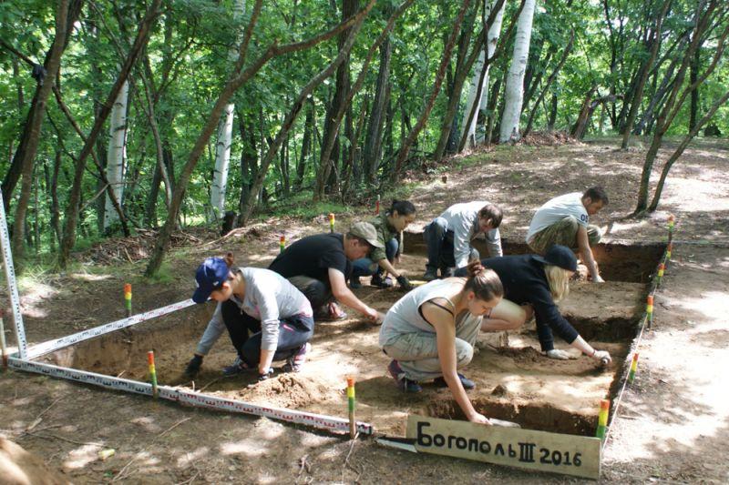 Реконструкцией древней истории Восточного Сихотэ-Алиня занялись археологи ДВФУ