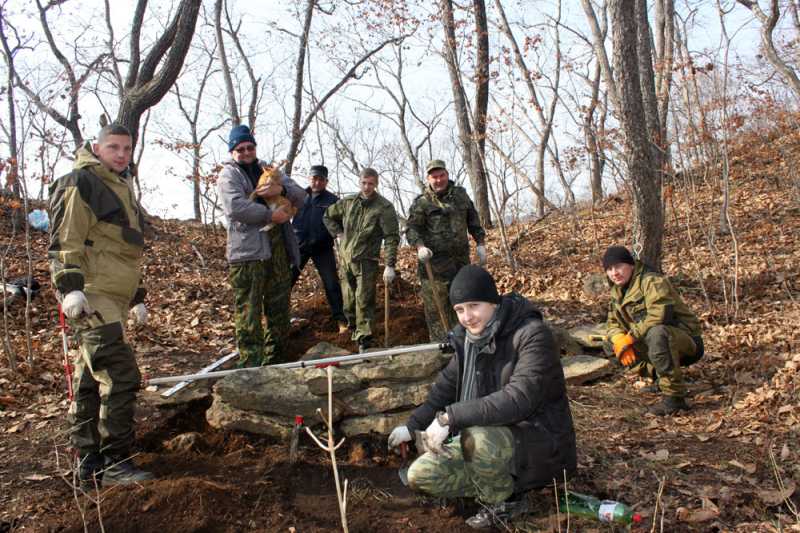 Археологи ДВФУ обнаружили в черте Владивостока загадочные каменные кладки