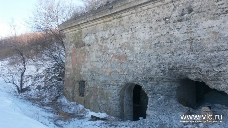 Любители истории изучили объекты Владивостокской крепости перед передачей их бизнесменам
