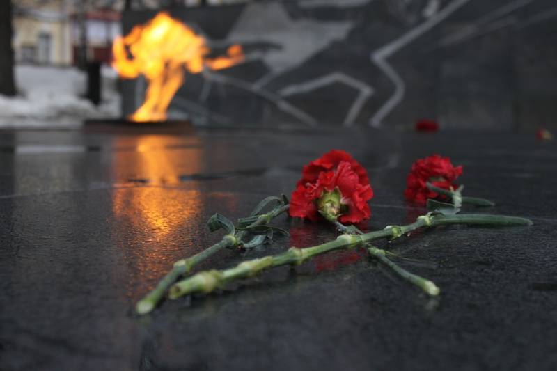 Во Владивостоке почтили память погибших в Чечне солдат и офицеров