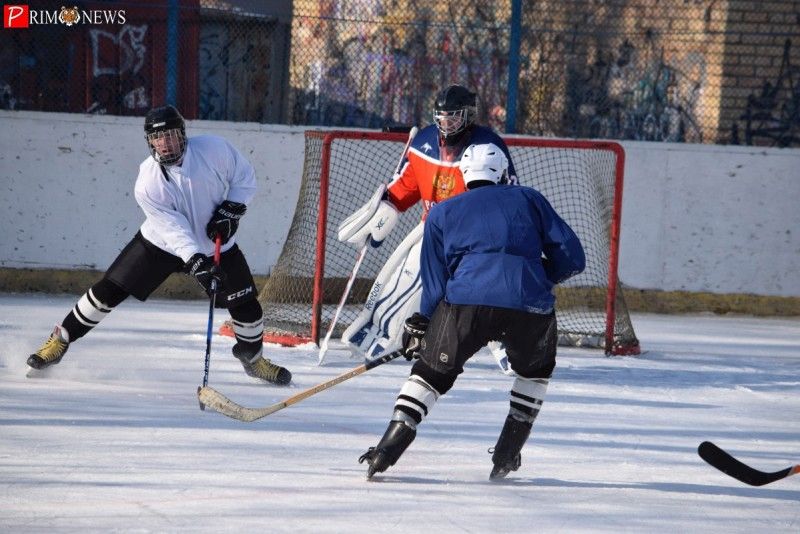 Во Владивостоке идёт приём заявок на турнир по дворовому хоккею