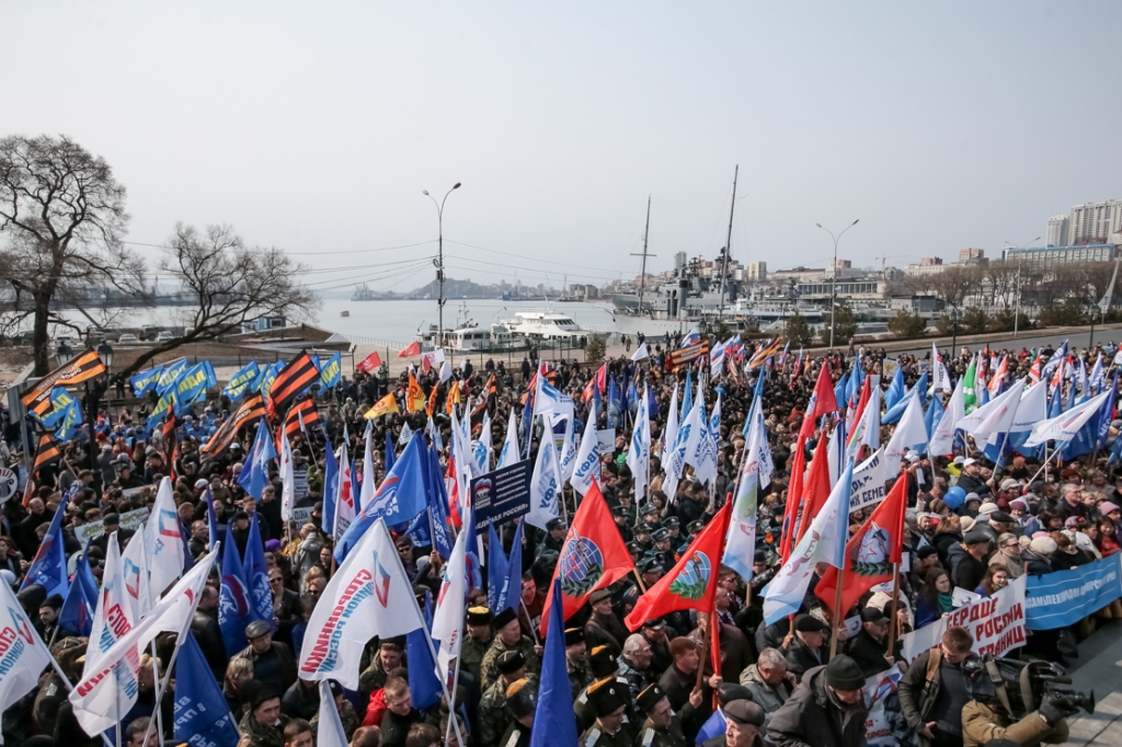 Во Владивостоке усомнились в том, что на «крымский» митинг пришло 17 тысяч человек