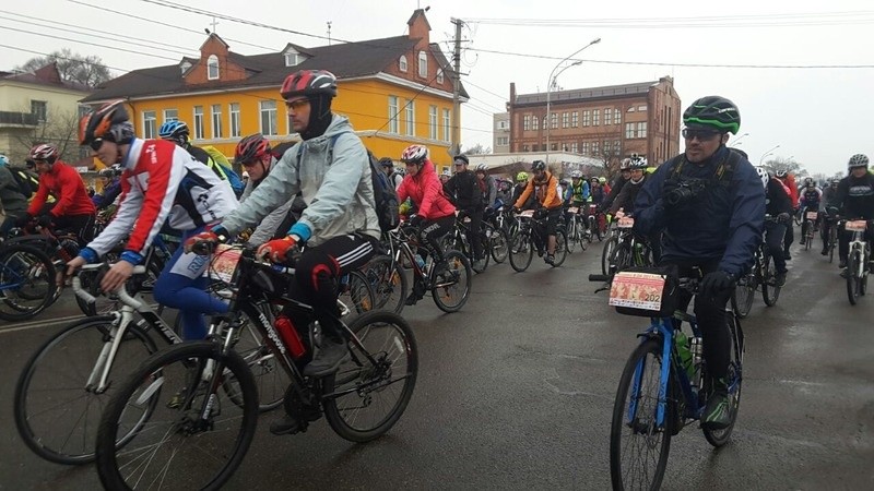 В Уссурийске прошёл велопробег посвящённый погибшим в локальных войнах