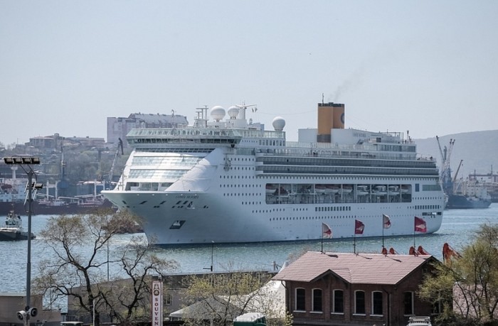 Во Владивосток прибыл круизный лайнер «Costa Victoria»
