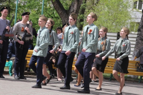 В преддверии Дня Победы в Православной гимназии Владивостока прошёл смотр строя и песни