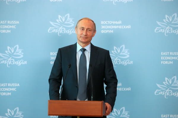 «Прямая линия»: житель Уссурийска пожаловался Путину на дорогие авиабилеты