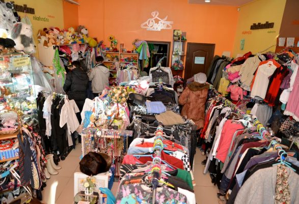 В Находке открылся второй благотворительный «Магазин добра»