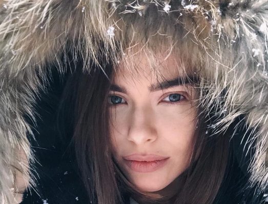 «Самый длинный концерт в моей жизни»: снегопад во Владивостоке проверил на прочность Елену Темникову и её поклонников