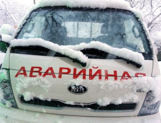 Несколько серьёзных аварий произошло на заснеженной трассе Владивосток — Находка