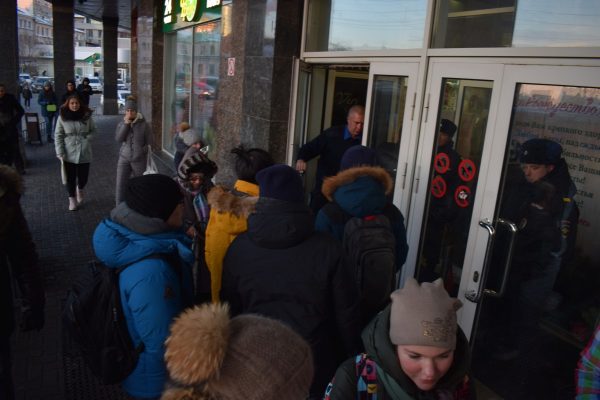 Стало известно, почему во Владивостоке закрыли «Фреш 25» на Семёновской