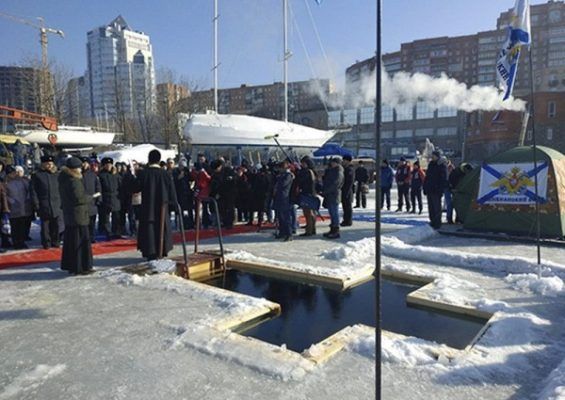Жителям Владивостока рассказали, где будут проходить крещенские купания