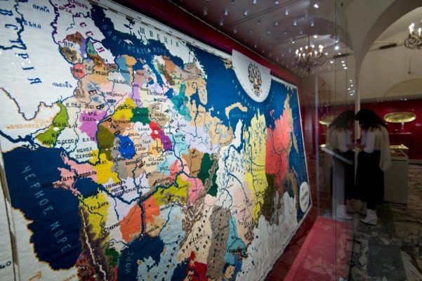 Музеи Московского Кремля представят уникальные экспонаты в Приморье