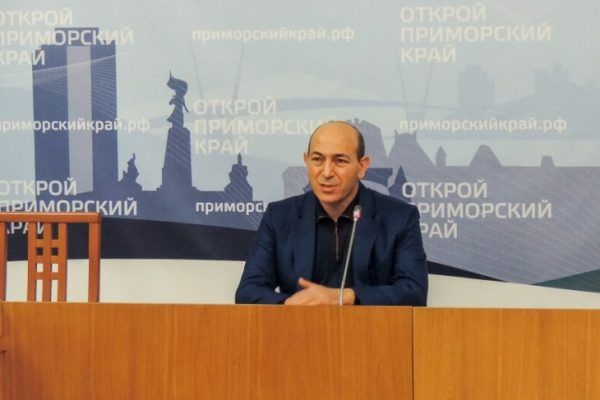 Вице-губернатор Приморского края Гагик Захарян в 2017 году заработал почти 57 млн рублей