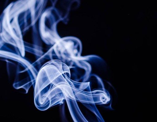 Более двух миллионов рублей заплатили приморцы за курение в общественных местах