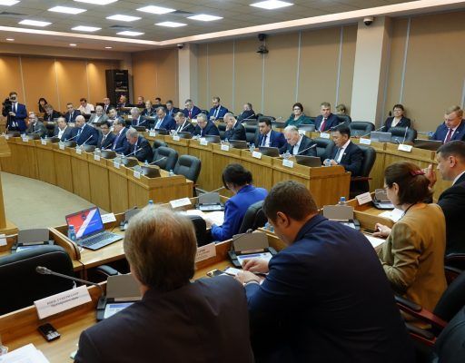 Более 35 млн рублей предусмотрели на освещение деятельности депутатов приморского парламента в 2019 году