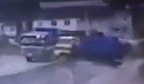 «Оба водителя просто асы»: в Приморье чудом не столкнулись два грузовика