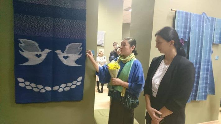Во Владивостока показали древнее искусство японского ручного ткачества