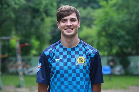 Уроженец Владивостока, бывший парень «звезды» «Дома-2», вошёл в число лучших в Футбольной национальной лиге