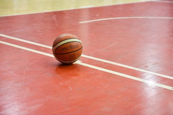 Матч приморских и китайских баскетболисток прервали из потасовки