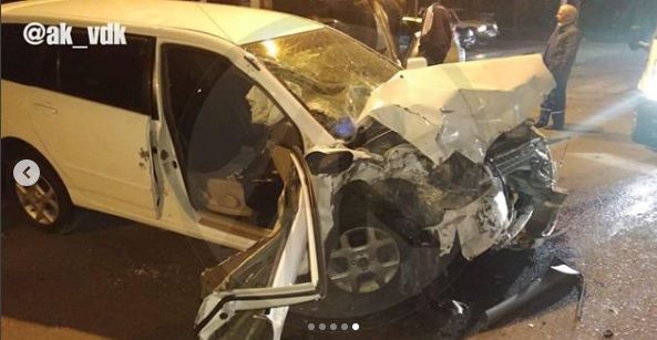 Водитель сломал обе ноги в серьёзном ДТП в Приморье