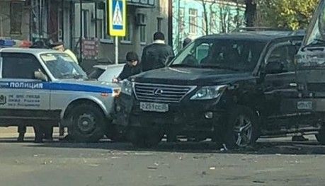 В Приморье полицейская «Нива» протаранила «Лексус»
