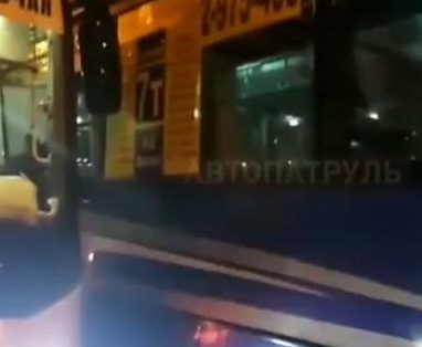 Два автобуса столкнулись во Владивостоке