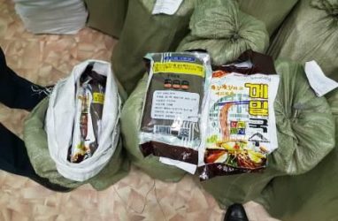 В Приморье задержали гражданина КНДР с 660 кг лапши