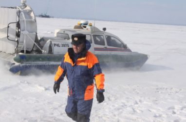За последние 15 лет не припомнится такой сложной ледовой обстановки — главный государственный инспектор по маломерным судам Приморского края