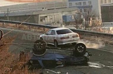 Загадочное ДТП в Приморье: перевернулся джип
