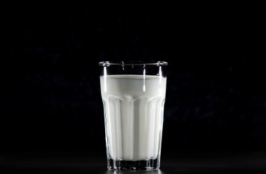 В Приморье выявили партию опасного молока