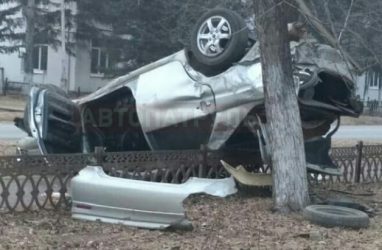 Невероятный кульбит: в Приморье перевернулась машина