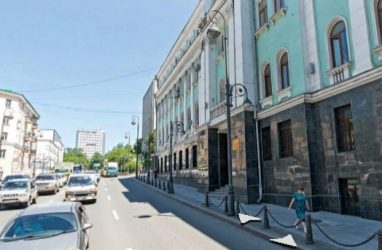 На ремонт входной группы здания главка приморской полиции направили 1,3 млн рублей