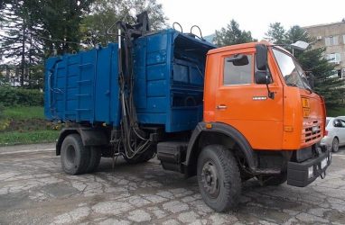 В Приморье намерены ужесточить контроль вывоза мусора из жилых районов