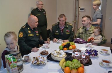 Во Владивостоке 60 семей военнослужащих и сотрудников Росгвардии стали новосёлами