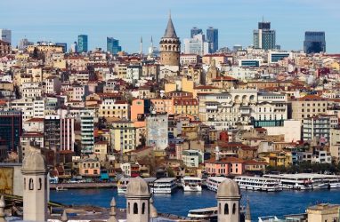 Иностранцы скупают недвижимость в Турции