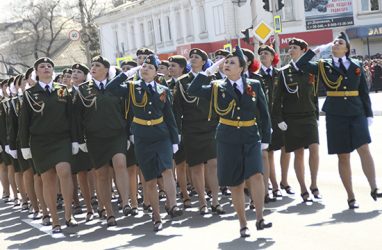 Парадный расчёт военнослужащих-женщин и экипажи «Тигров» впервые примут участие в Параде Победы во Владивостоке