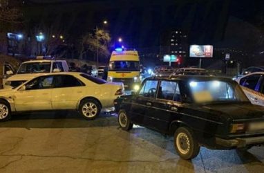 Во Владивостоке водитель «Жугулей» стрелял в аварийного комиссара