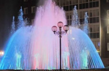 Светодиодные фонтаны пустили в Якутске