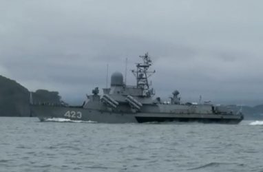 Модернизированный малый ракетный корабль ТОФ прибыл во Владивосток для участия в праздновании Дня ВМФ