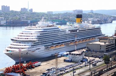 Во Владивосток зашло судно, стоимость проживания на котором превышает 60 тысяч рублей в сутки
