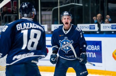 Хоккеисты «Адмирала» победили в Хабаровске