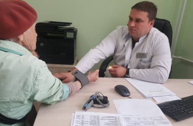 Средняя предлагаемая зарплата для врачей в Приморье составила 50 тысяч рублей — HH