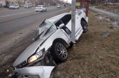 Mark II в хлам: 18-летний водитель без прав попал в жуткое ДТП в Приморье