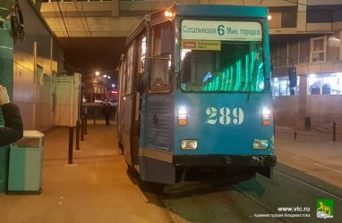 Во Владивостоке ушли с молотка три трамвайных вагона