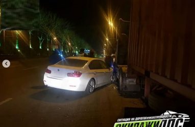 «Сняла номера со своего BMW и скрылась»: необычное ДТП произошло во Владивостоке