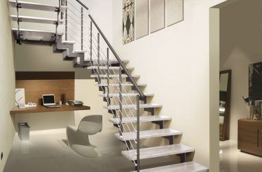 Лестницы на второй этаж: разнообразие конструкций и материалов